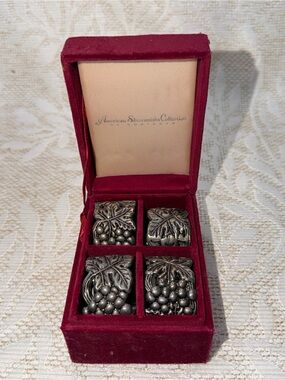 Goldinger American Silversmiths Collection Grape Napkin Rings - Silver Tone